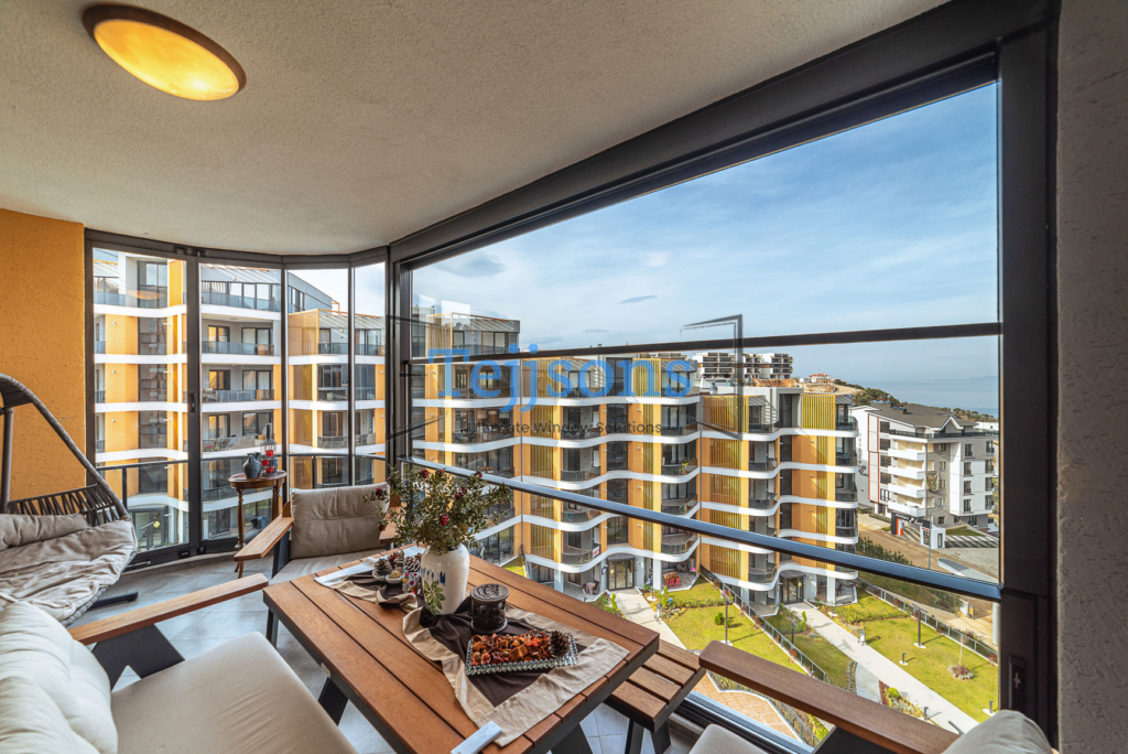 Vertical sliding windows 